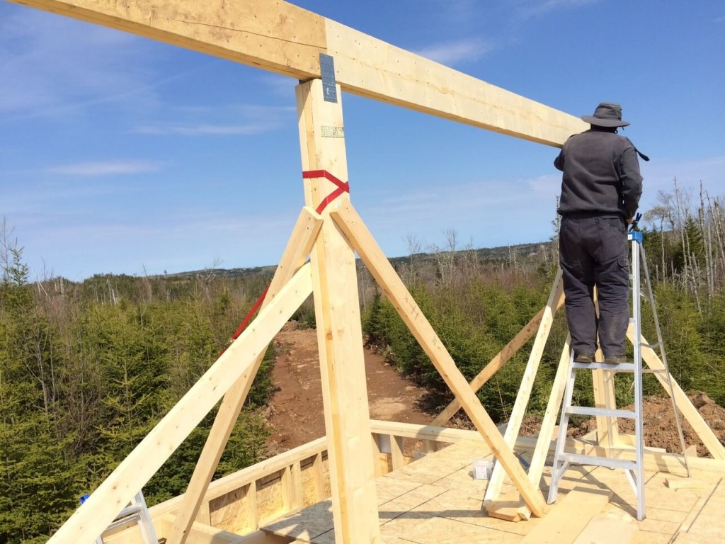 The-Off-Grid-Cabin-Roof-Ridge-Beam-2