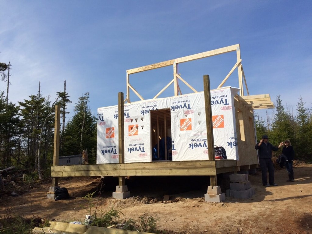 The-Off-Grid-Cabin-Roof-Ridge-Beam-5