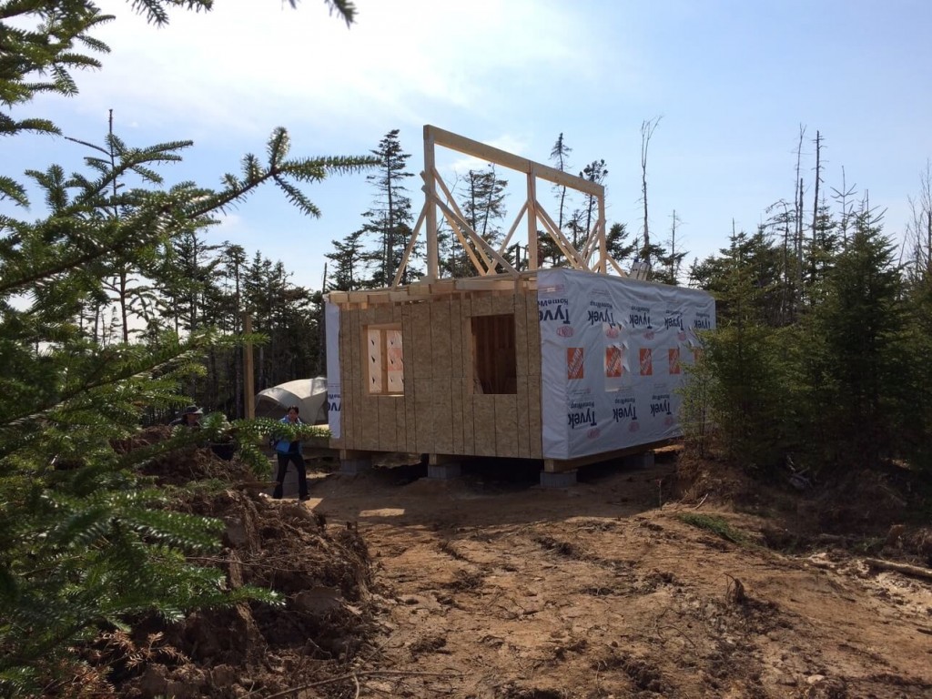 The-Off-Grid-Cabin-Roof-Ridge-Beam-6