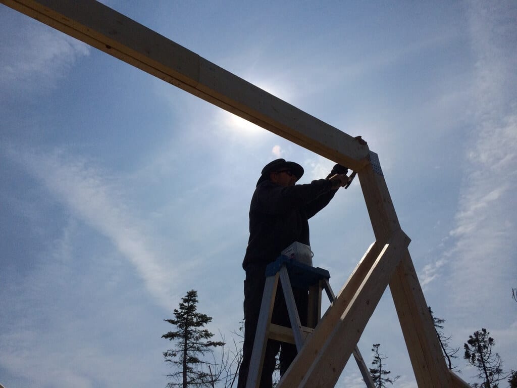 The-Off-Grid-Cabin-Roof-Ridge-Beam-End