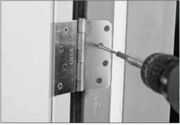 8 Door_Installation_Screw_Door_Jamb