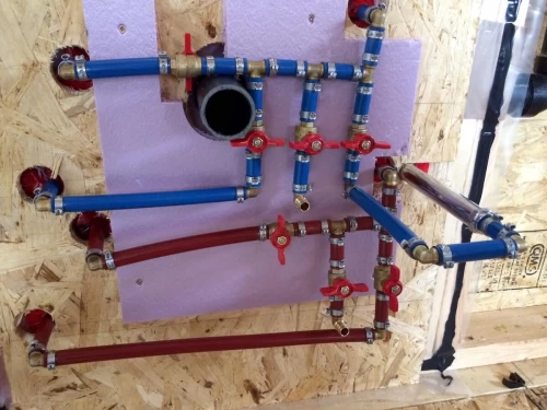The Off Grid Cabin Water Manifold PEX 1