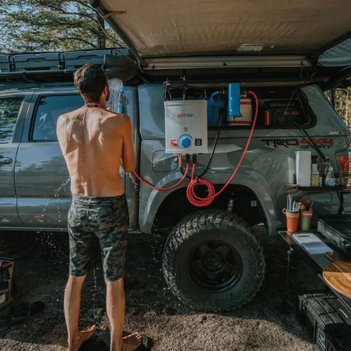 Off-Grid-Hot-Water Vehicle