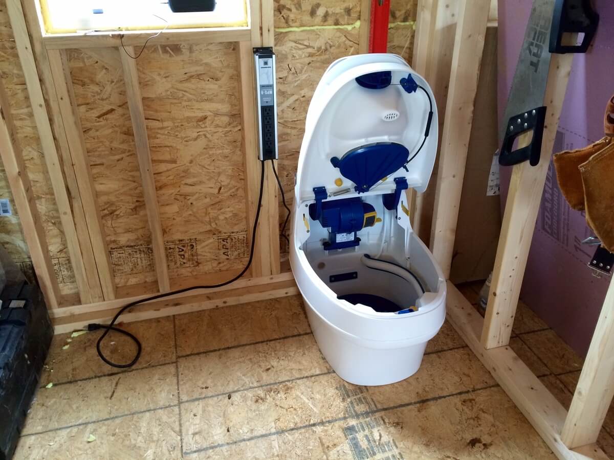Off Grid Toilet Separett Villa 9210 2