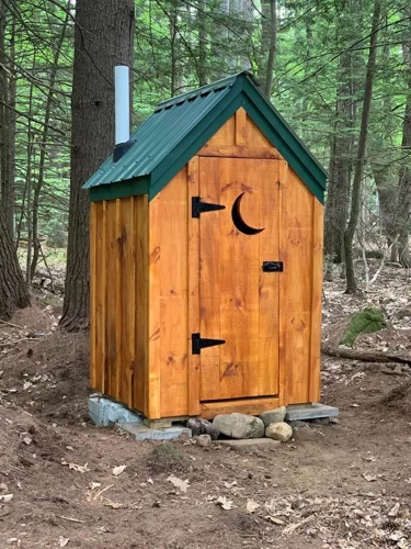 Off grid OutHouse
