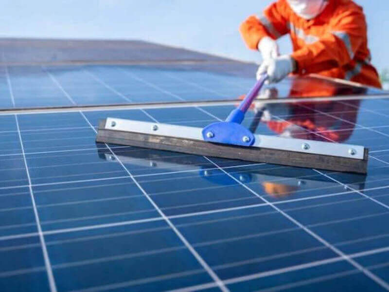Squeegee Solar panels clean